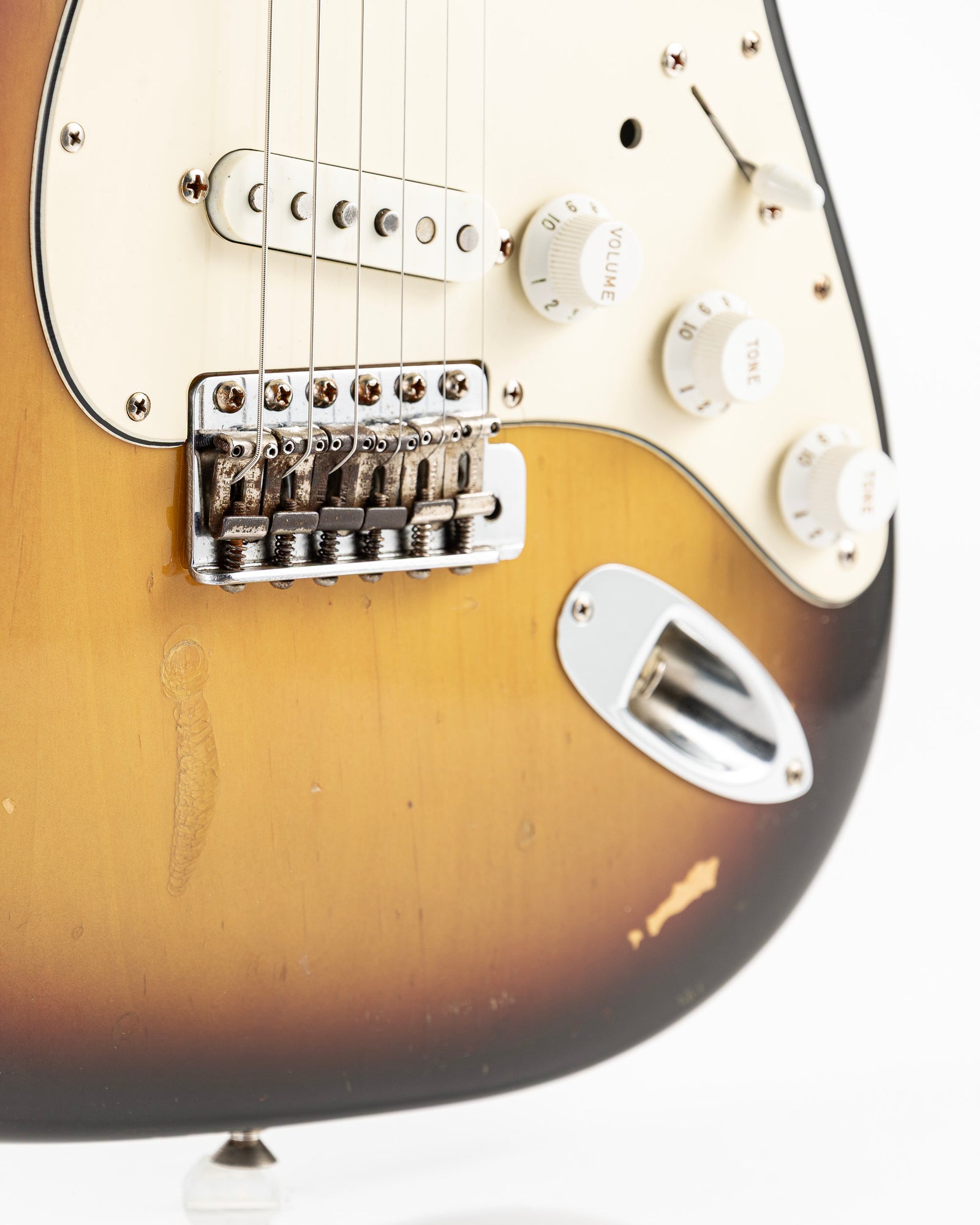 USED 1971 Fender Stratocaster with 4-Bolt Neck Electric Guitar - Three Tone Sunburst with Original Hardshell Case