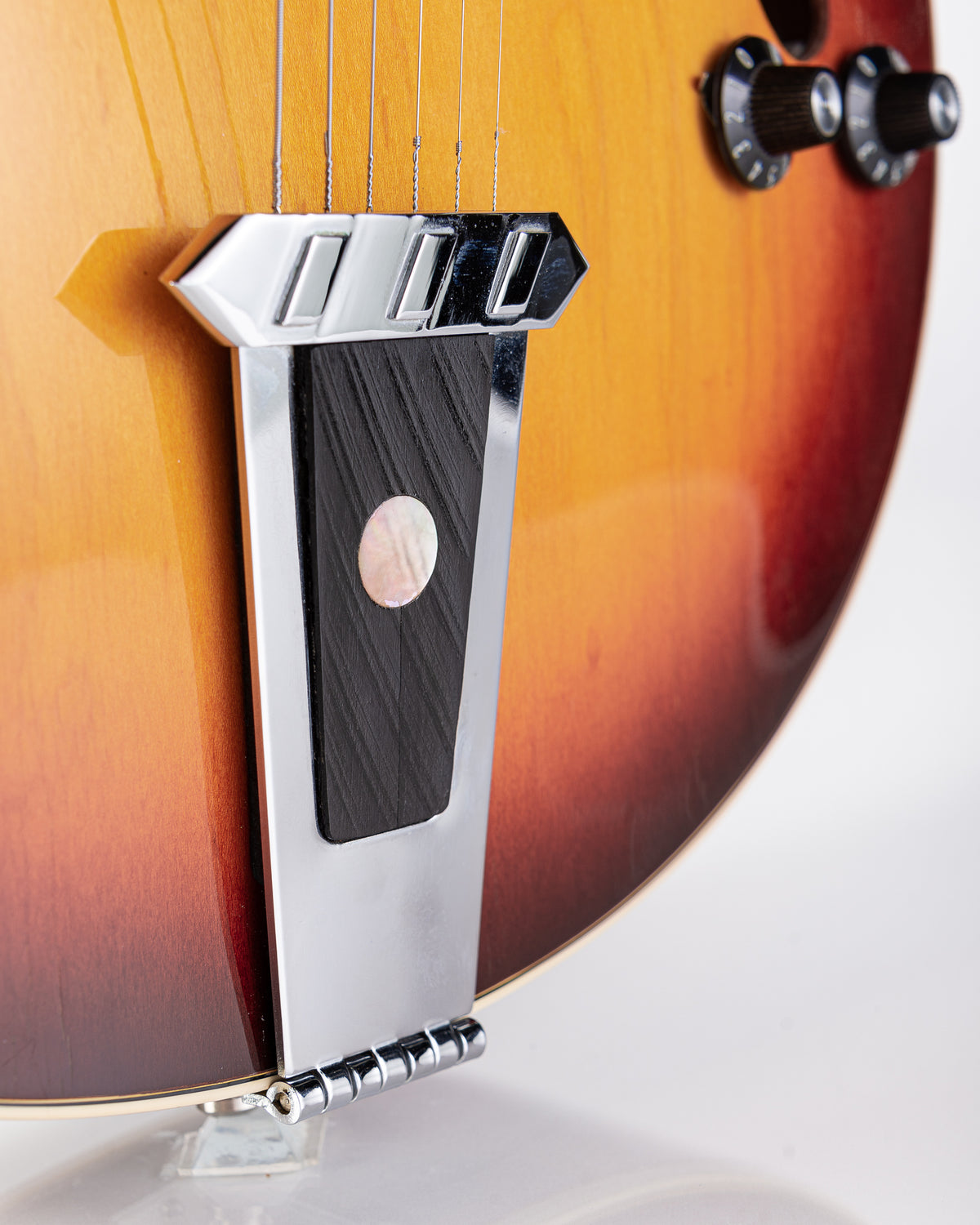 USED 1973 Gibson ES-175D Hollow-Body Electric Guitar - 2 Tone Sunburst with Original Hardshell Case