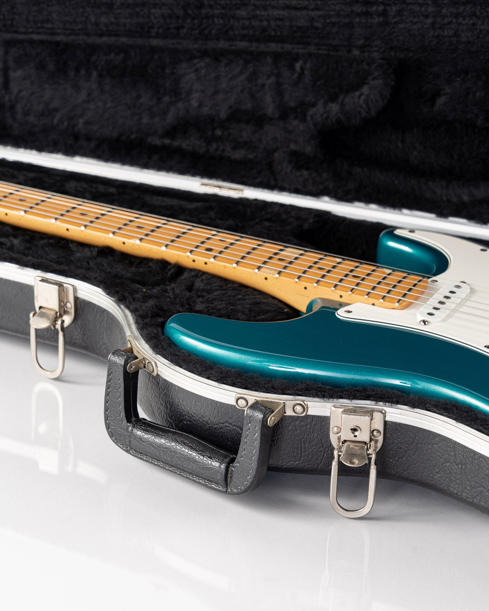 USED 1995 Fender American Standard Limited Edition Stratocaster Electric Guitar - Ocean Turquoise with Matching Headstock