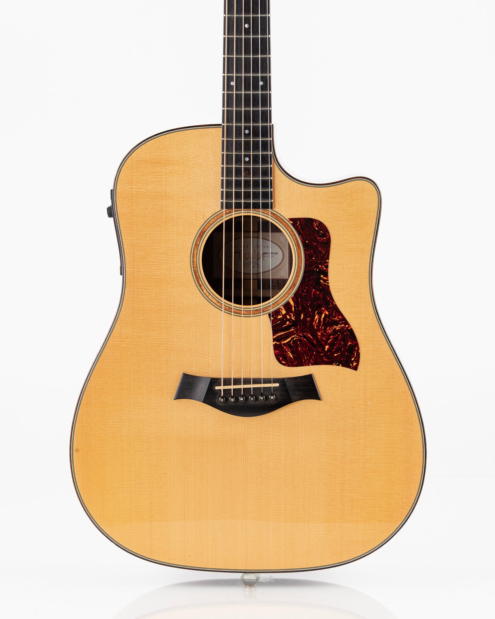 USED 2001 Taylor 710ce Dreadnought Acoustic Electric Guitar - Natural