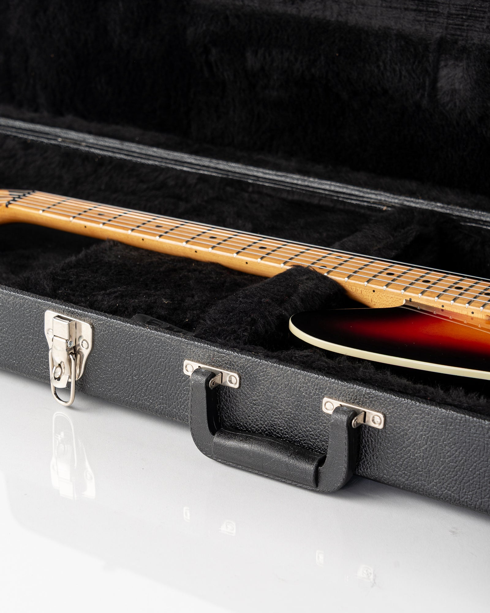 USED 2008 Reverend Jetstream 390 Hardtail Electric Guitar - 3 Tone Sunburst