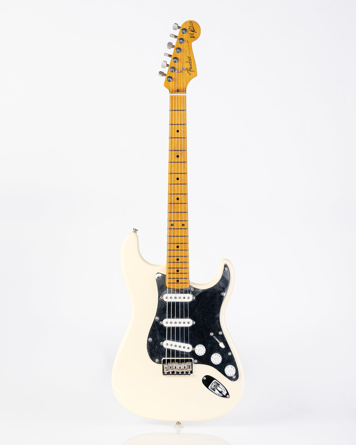 B-STOCK Fender Artist Series Nile Rodgers Hitmaker Stratocaster Electric Guitar with Maple Fingerboard - Olympic White