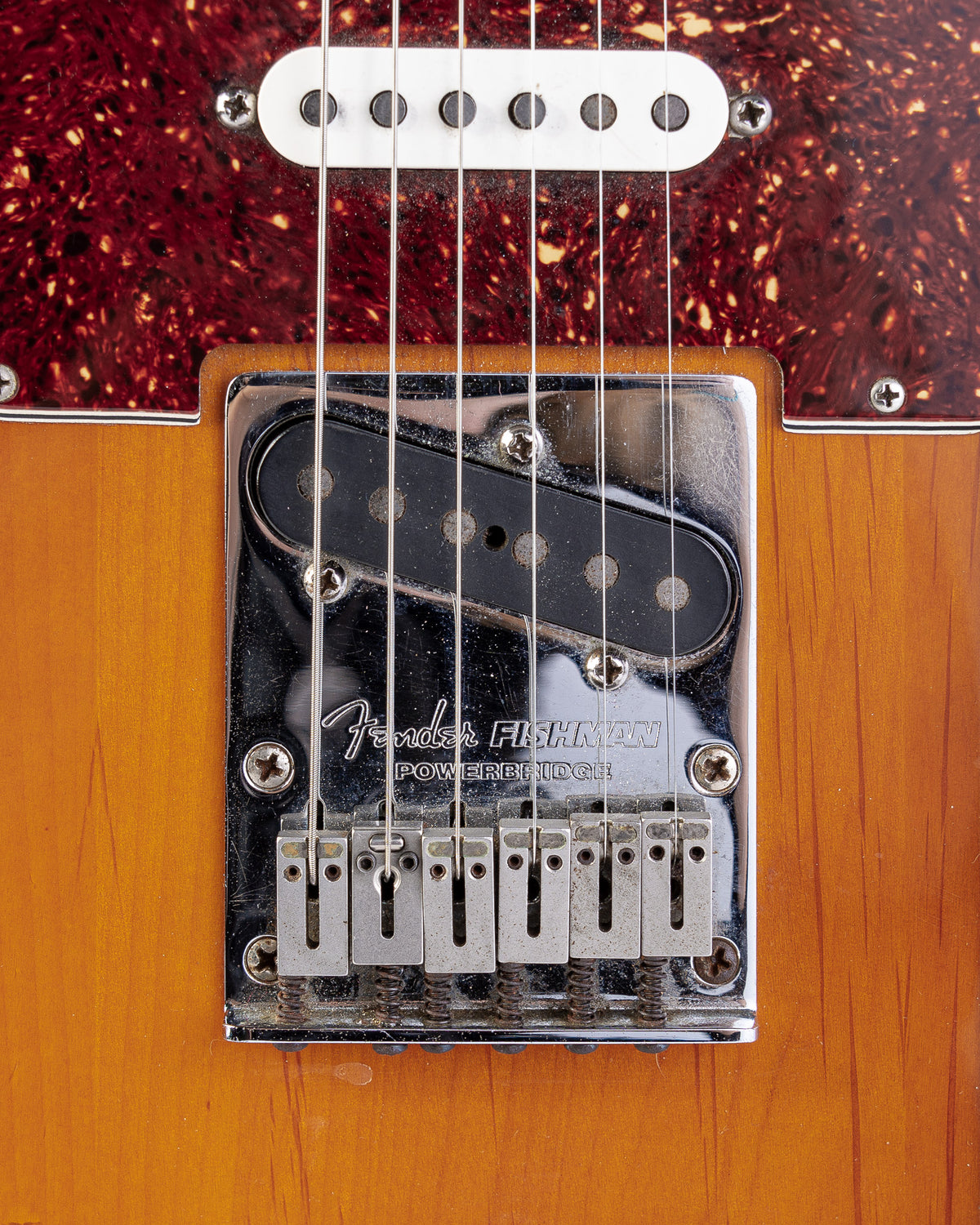 USED Fender Deluxe Nashville Power Telecaster with Fishman Powerbridge Electric Guitar- 2 Tone Burst with Tweed HSC