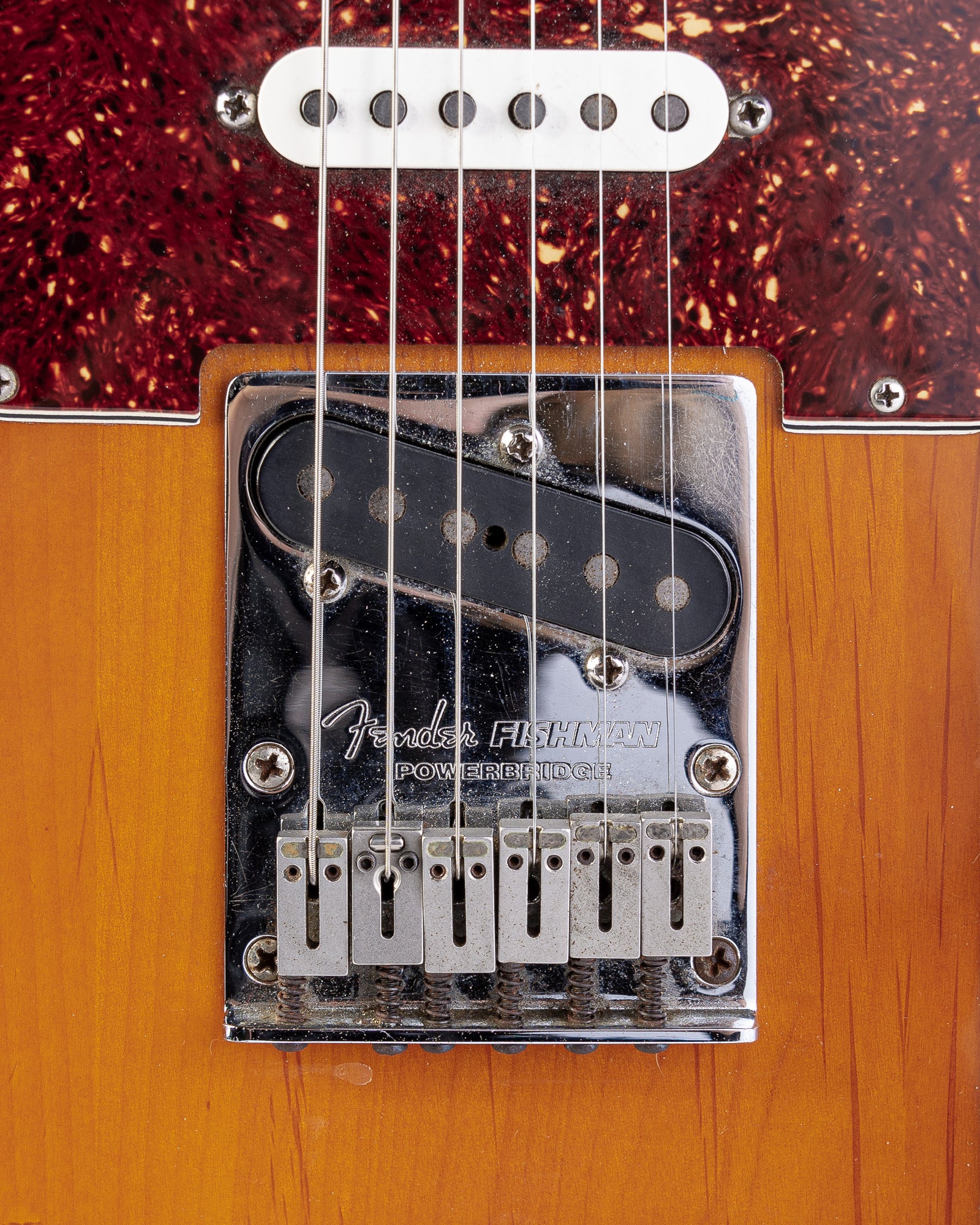USED Fender Deluxe Nashville Power Telecaster with Fishman Powerbridge Electric Guitar- 2 Tone Burst with Tweed HSC