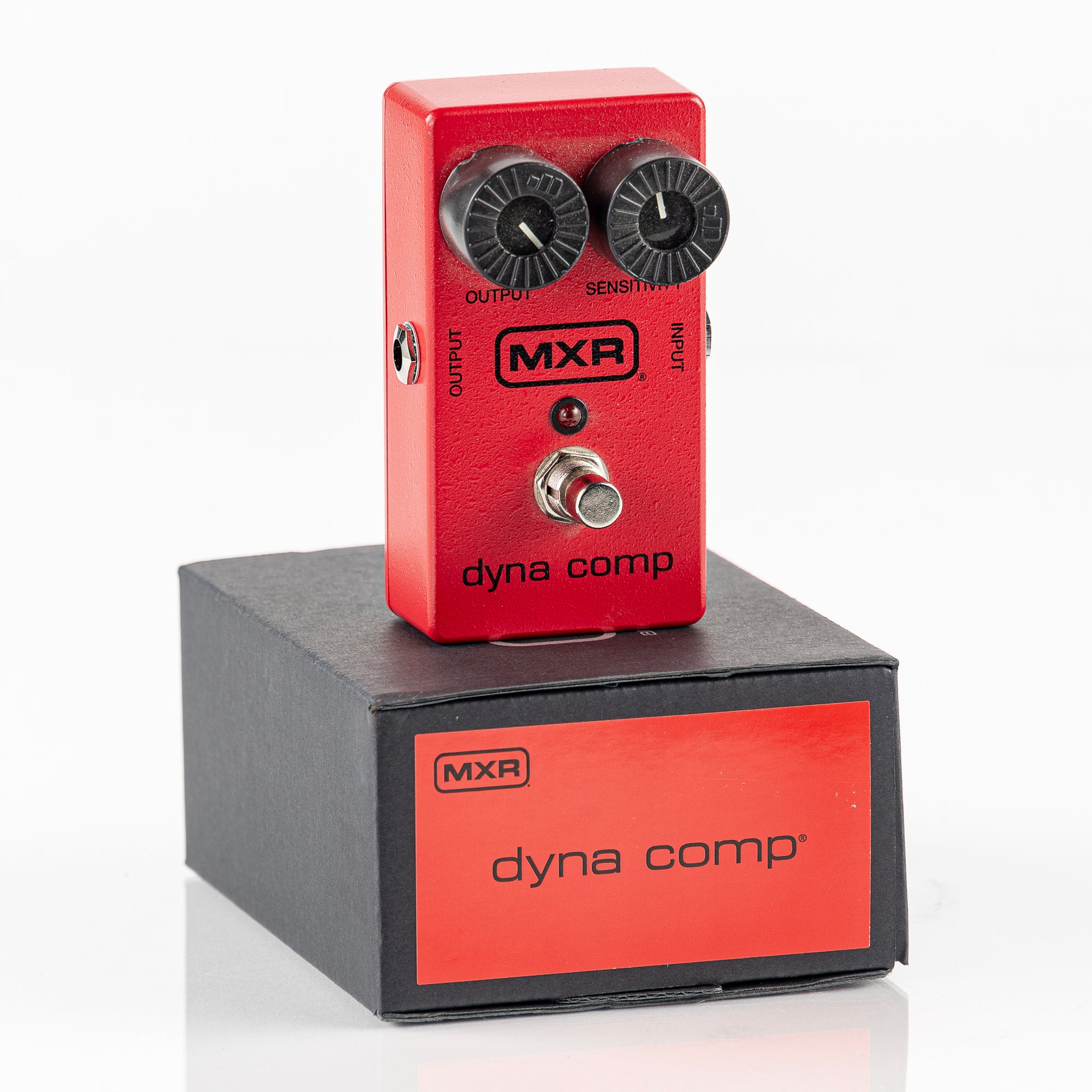 dyna comp pedal USED MXR M102 Dyna Comp Compressor Guitar Pedal