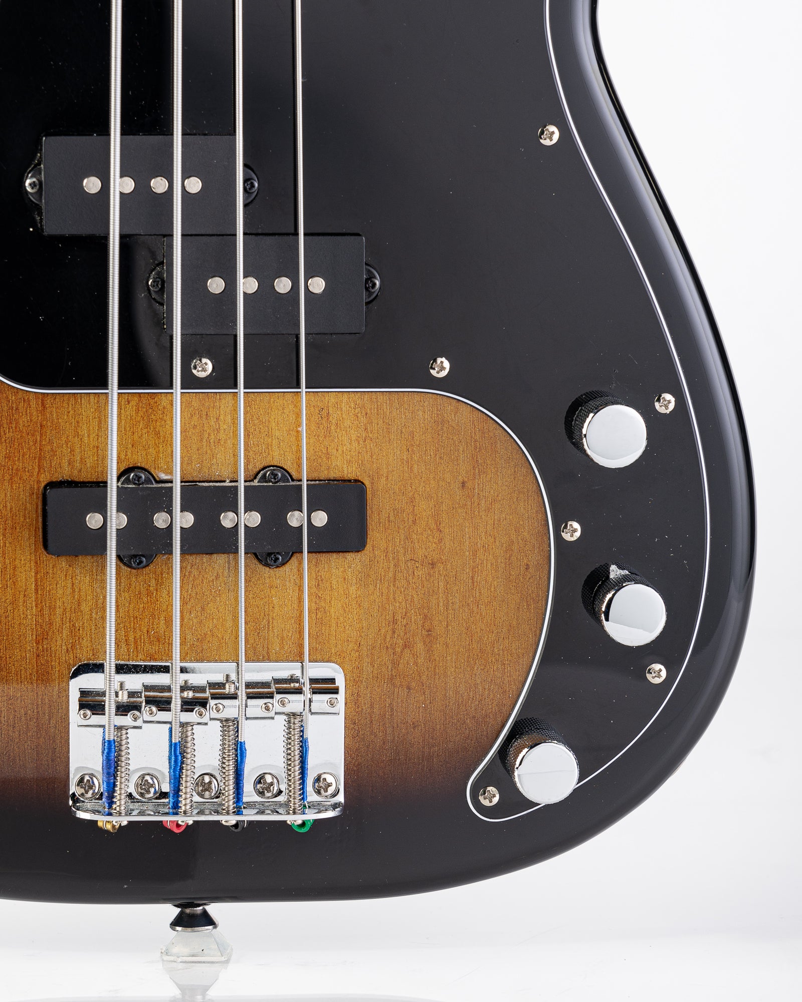 USED Squier Affinity Series PJ Bass- Sunburst with Gig Bag