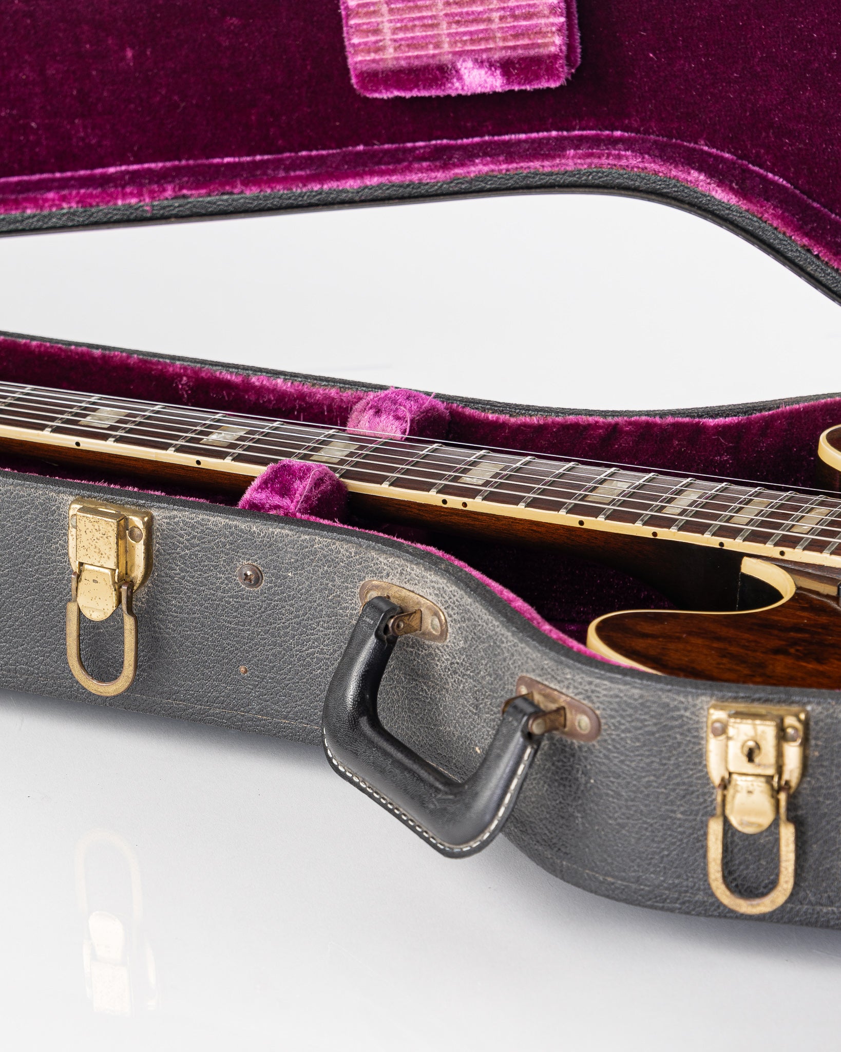 USED 1971 Gibson ES-335 Electric Guitar - Walnut with Original Hardshell Case