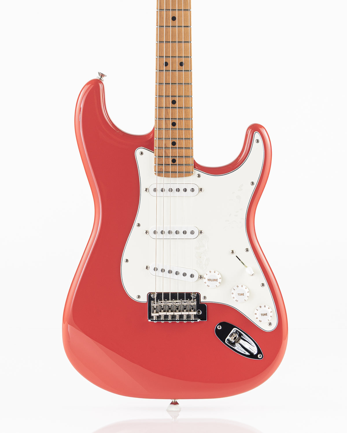 USED 2023 Fender Player Limited-Edition Stratocaster with Fat '50s Pickups Electric Guitar - Fiesta Red with Roasted Maple Fingerboard