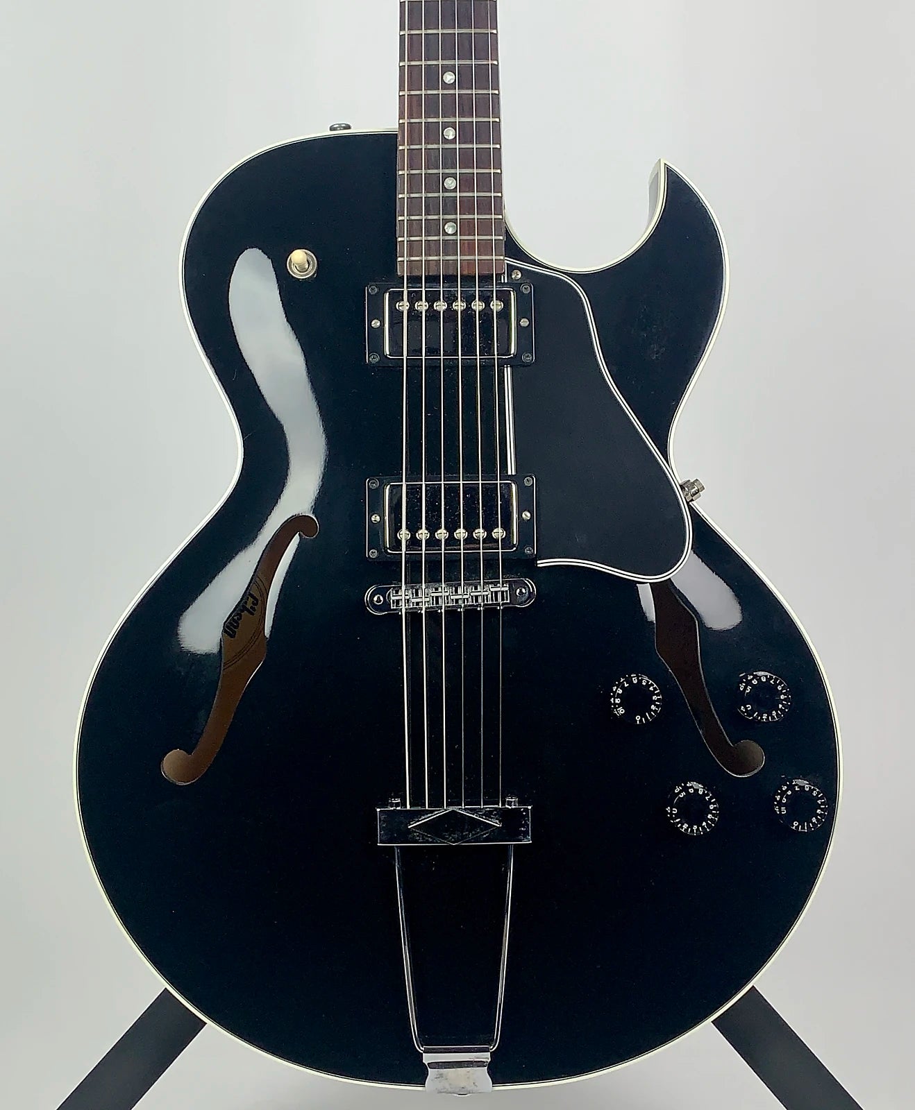 Used 2002 Gibson ES-135 Ebony W/ Hard Shell Case - Rock City