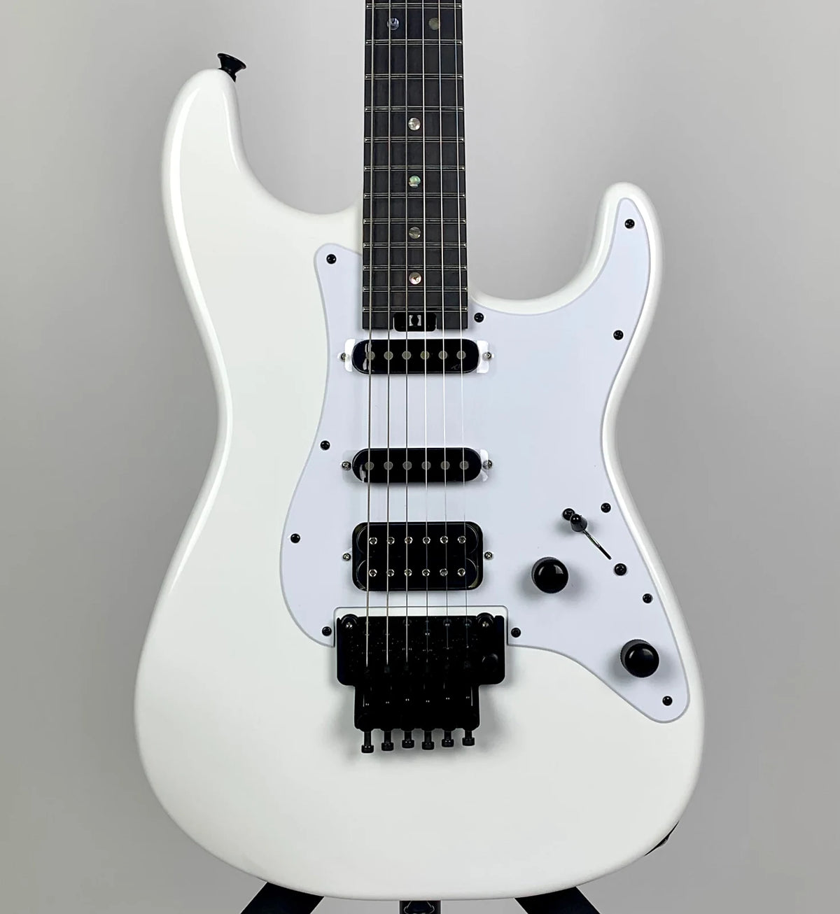 Jackson USA Custom Shop Adrian Smith Signature Snow White W/Ebony Fretboard