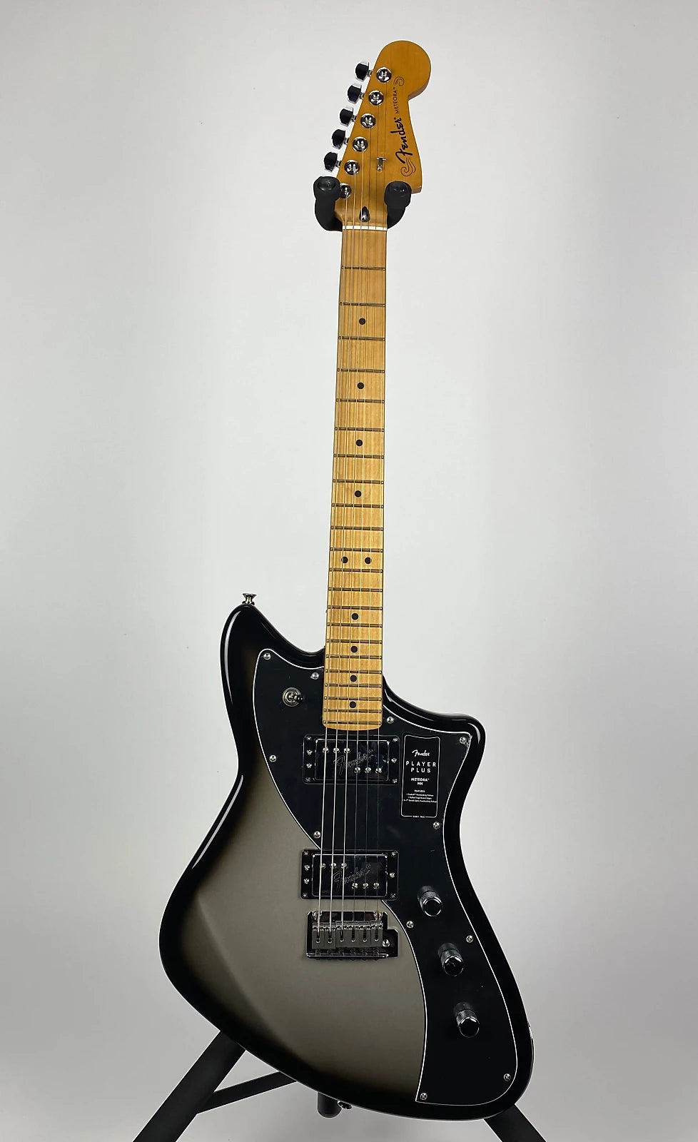 Fender Player Plus Meteora with Maple Fingerboard - Silverburst
