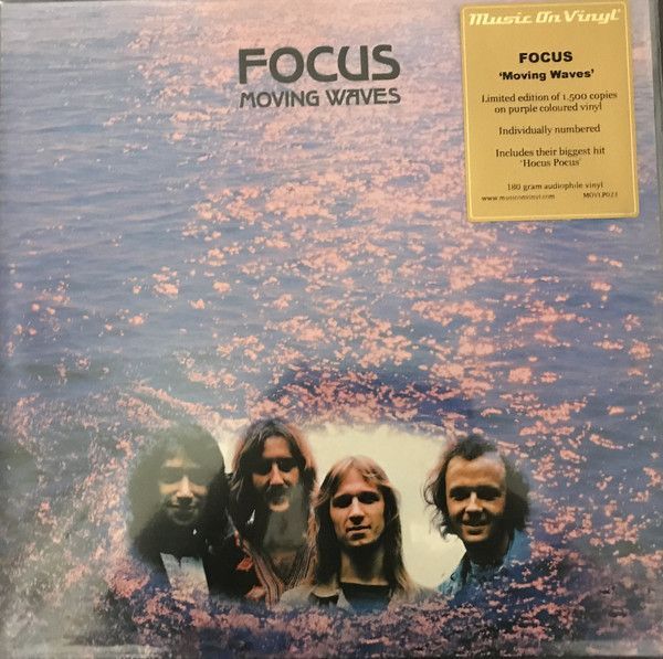 Focus - Moving Waves