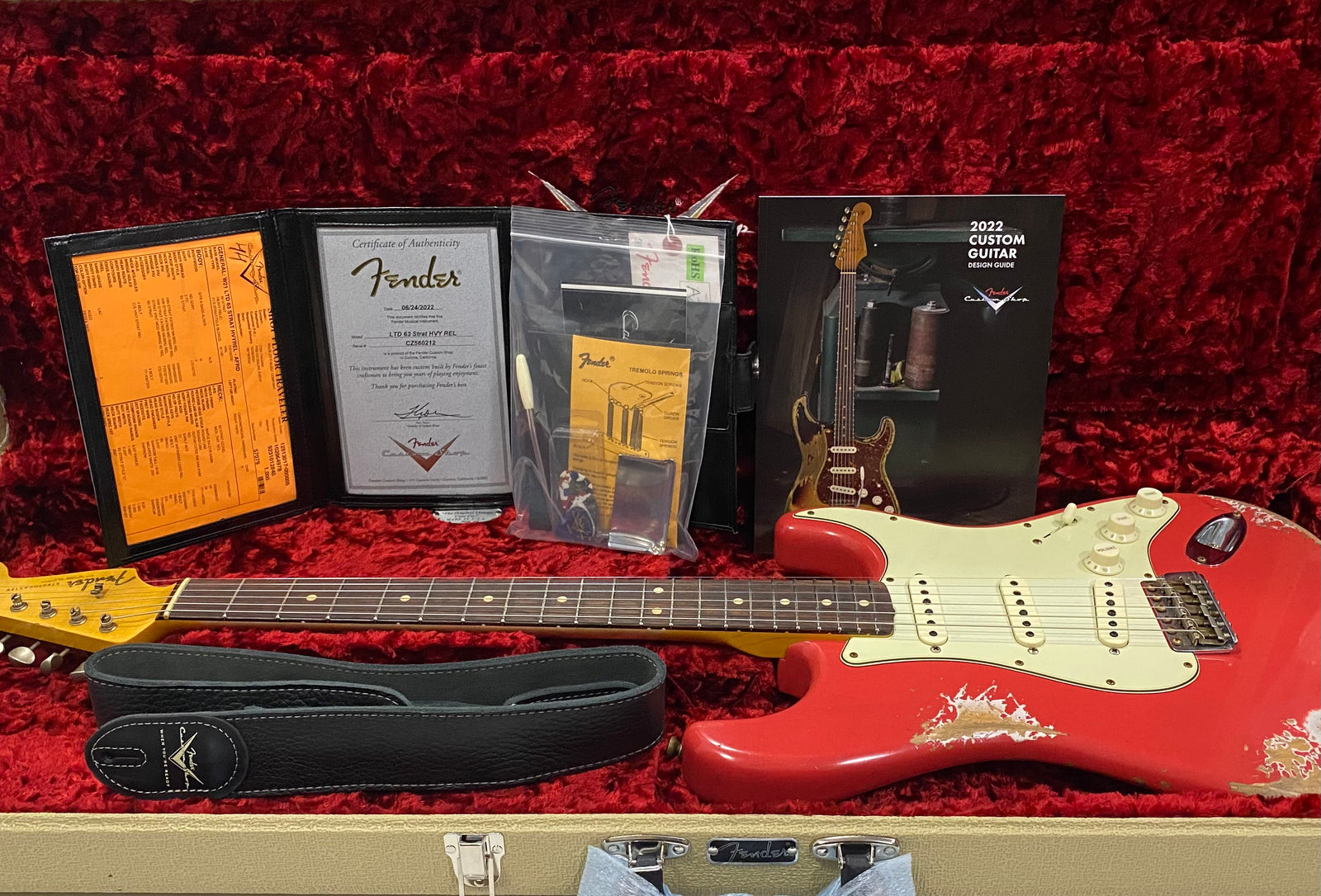Fender Custom Shop Limited Edition '63 Stratocaster - Heavy Relic, Fiesta Red