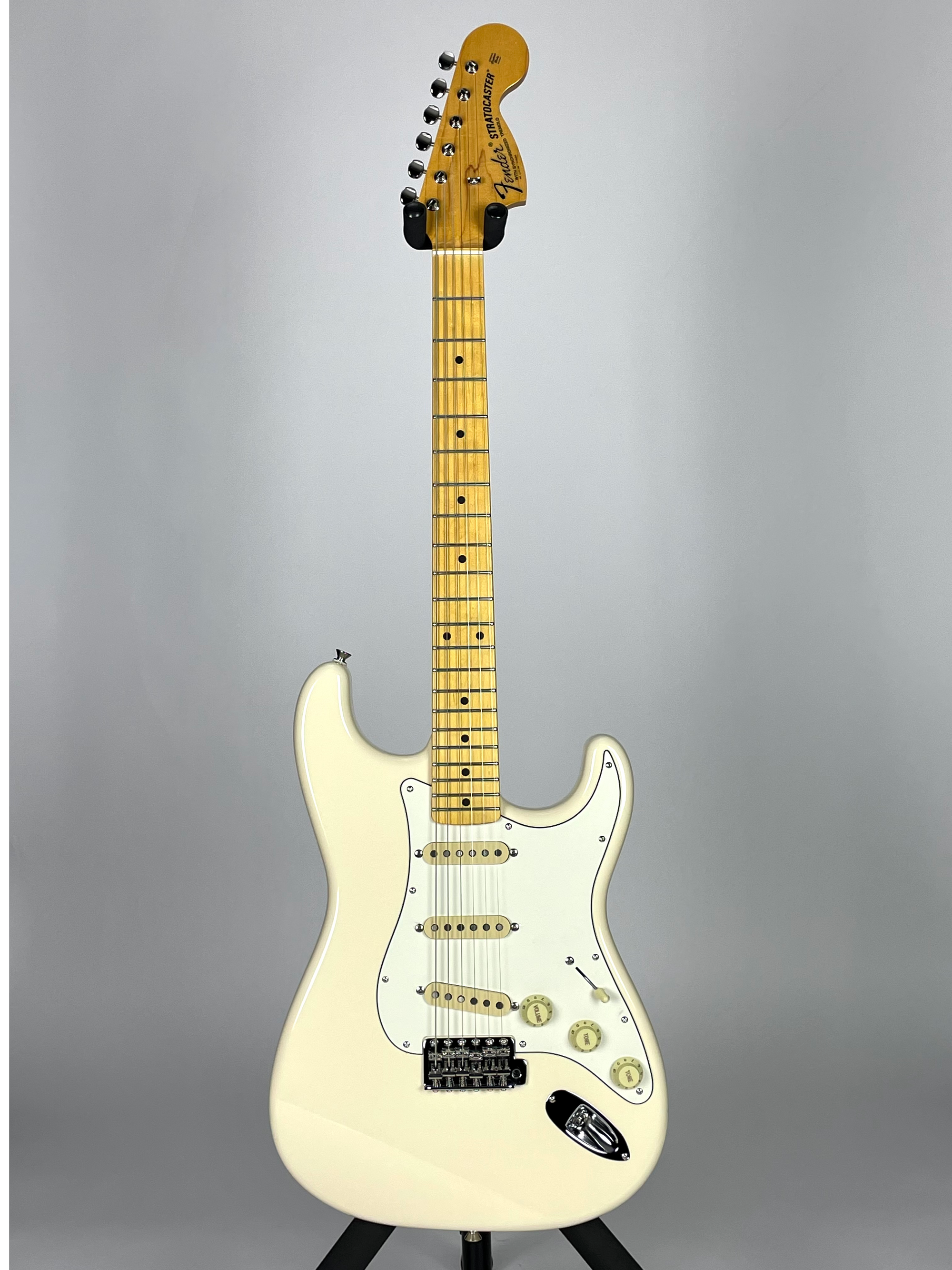 Fender JV Modified '60s Stratocaster with Maple Fingerboard Fender JV Modified '60s Stratocaster with Maple Fingerboard