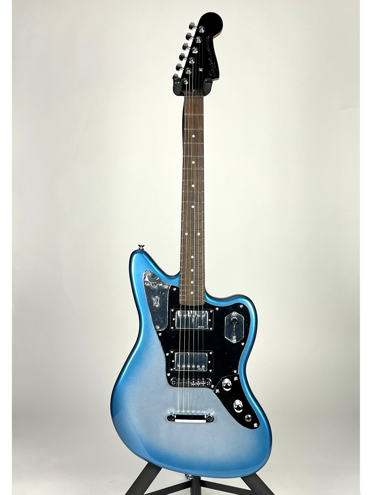 Squier Contontemporary Jaguar HH with Roasted Maple Fingerboard - Sky Blue Metallic