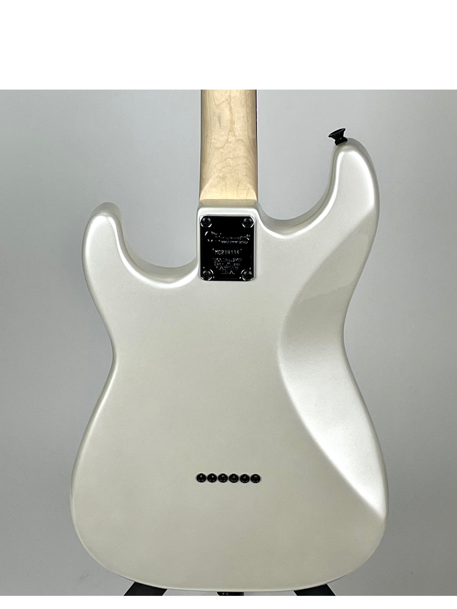 Charvel Artist Series Jake E Lee Pro-Mod So-Cal Style 1 with Rosewood Fingerboard - Pearl White