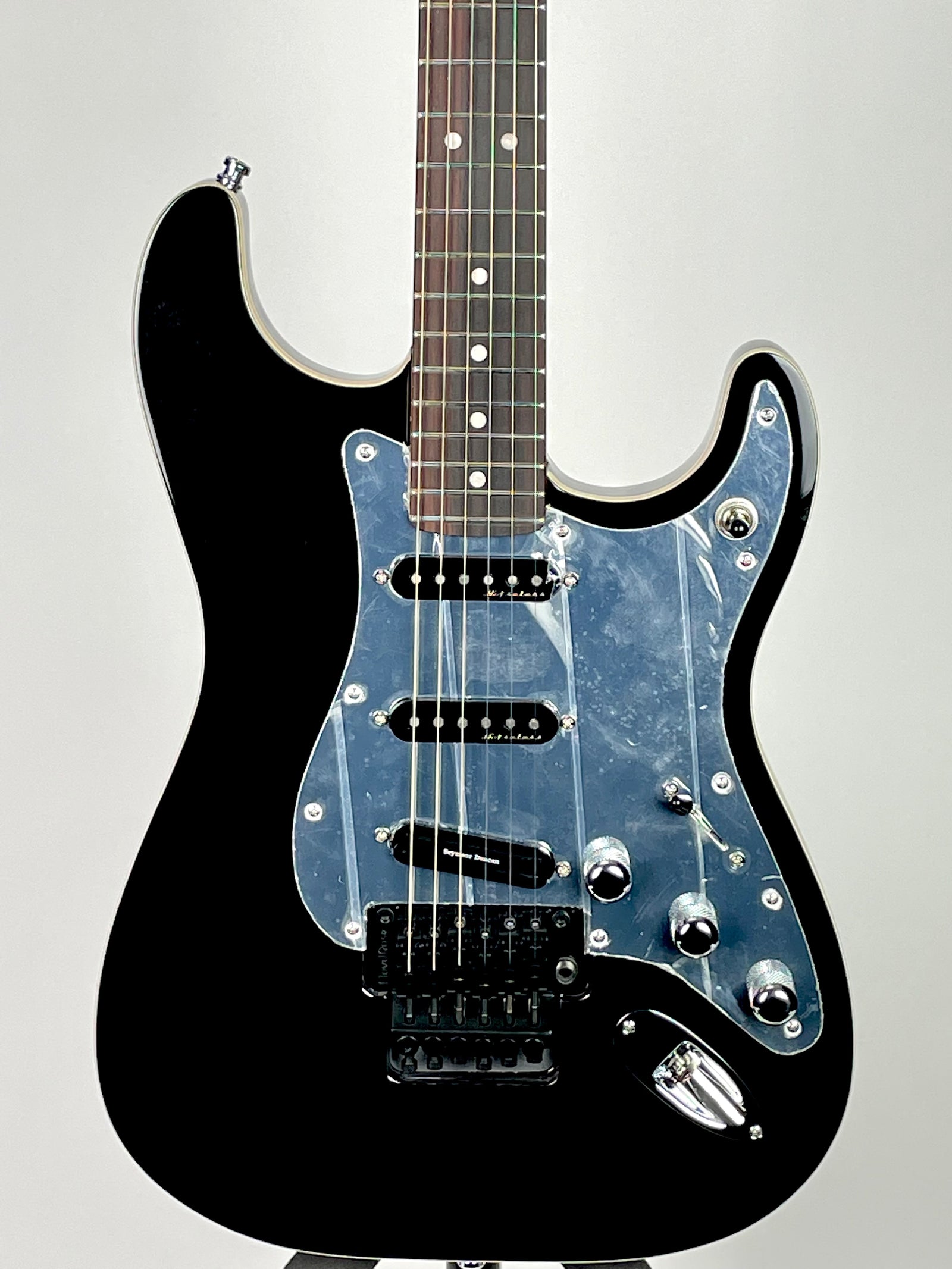 Fender Artist Series Tom Morello Stratocaster with Rosewood Fingerboard - Black