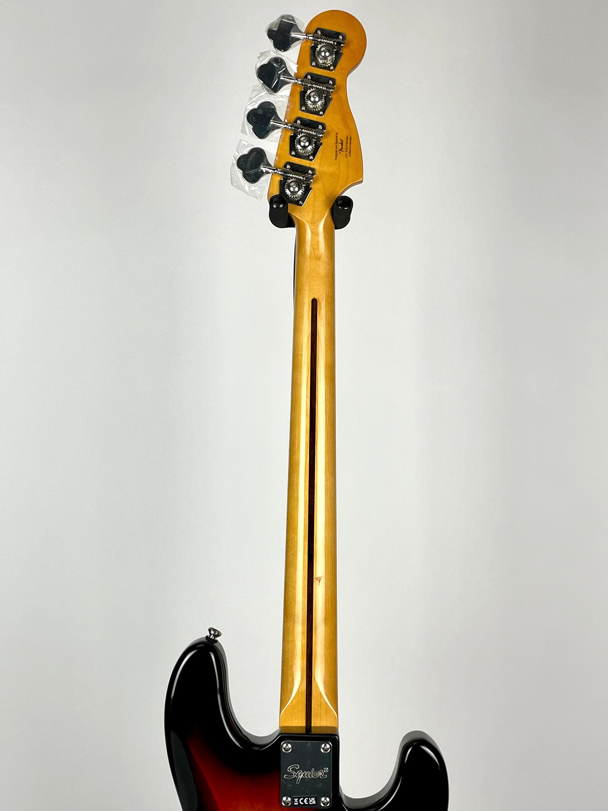 Squier Classic Vibe 60s Precision Bass Left-Handed with Laurel Fingerboard - 3-Tone Sunburst