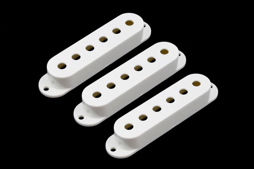 Allparts PC-0406-025 Set of 3 Plastic Pickup Covers for Stratocaster White